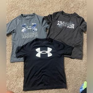 Under Armour Boys short sleeve shirts size xs